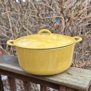 Descoware Cast Iron Enamel Dutch Oven / Pot With Cover